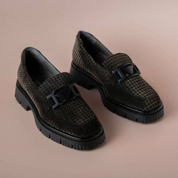 Elegant Softwave Black Loafers for Women Size 41 Brand NEW - Picture 2 of 3